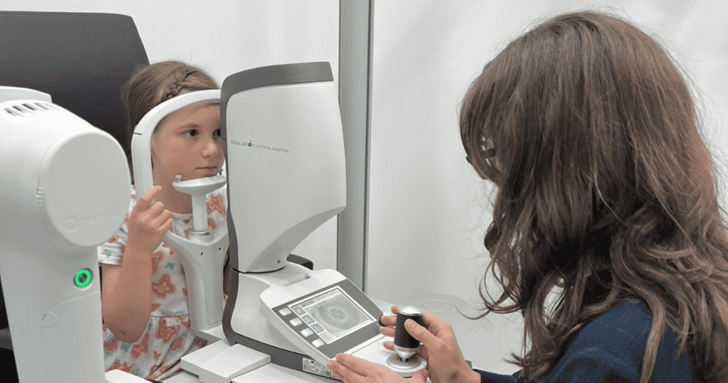 Child having myopia master testing