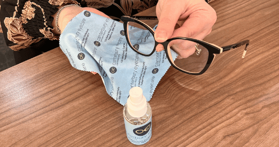 Maria optical dispenser cleaning glasses